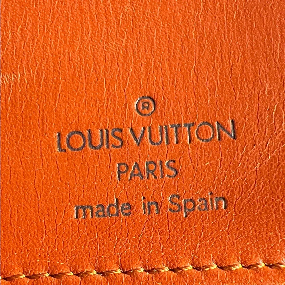 Louis Vuitton Epi Leather Wallet- Brown - Picture 4 of 9